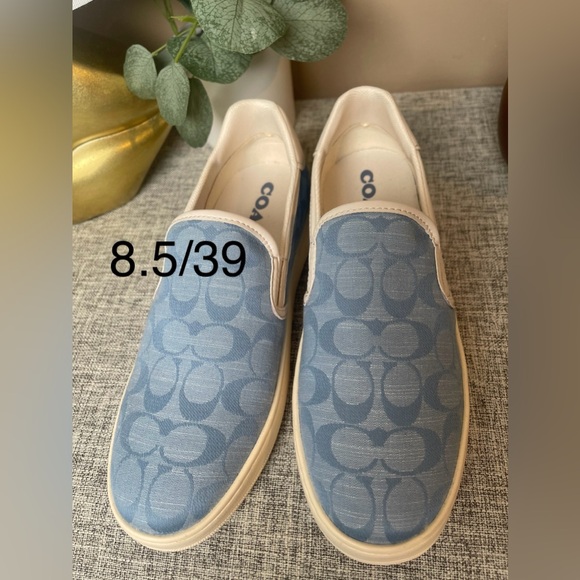 Coach wells Slip On Slight Blue Jacquard Leather Slip Available size 8, 8.5,6 - Picture 1 of 9